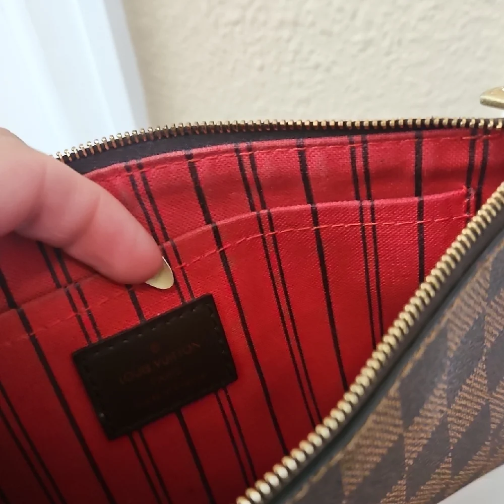 Checkered Clutch - Picture 7 of 7